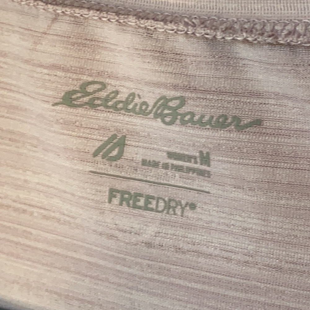 SALE🎉 Eddie Bauer T-shirt - Picture 6 of 6